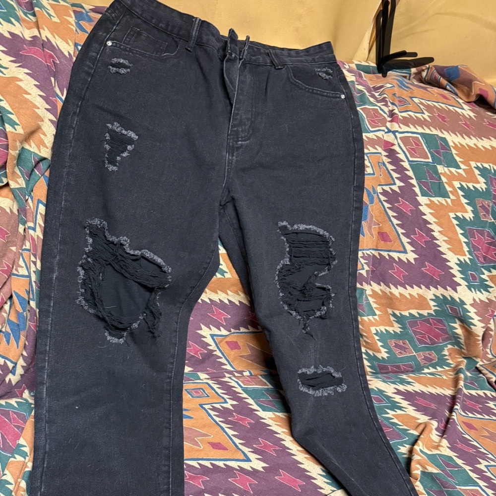 Black Distressed Jeans